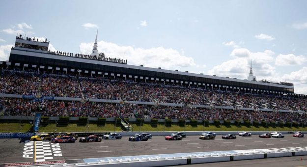 Visit NASCAR  anunció cambios al paquete de competencia en 3 pistas page