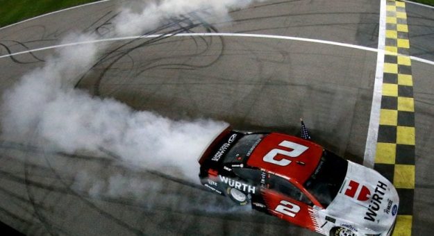 Visit Las Mejores Fotos del fin de semana de primavera 2019 en Kansas page