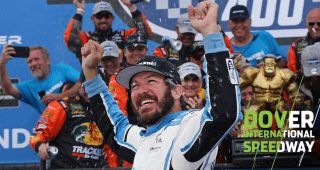 Trifecta: Martin Truex Jr. wins third race at Dover