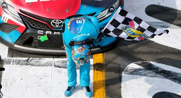 Visit Kyle Busch ganó la Pocono 400 en el Pocono Raceway page