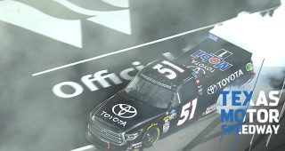 Biffle burns it down in Gander Trucks return