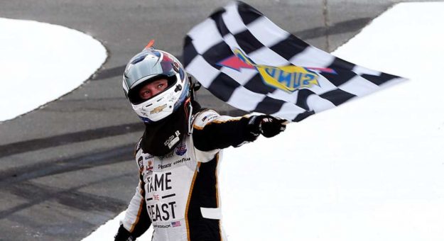 Visit Dura batalla de 3 por el campeonato del a Xfinity Series page