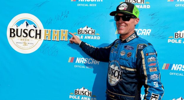 Visit Kevin Harvick ganó la Pole Position en el Pocono Raceway page