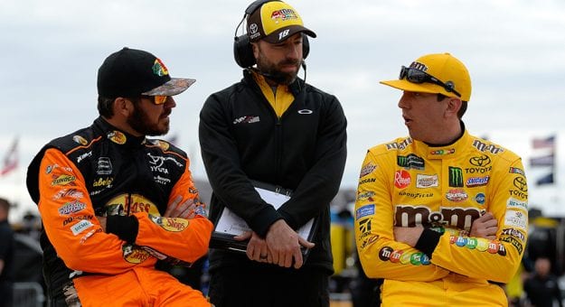 Visit Favoritos de los apostadores para Quaker State 400 en Kentucky page