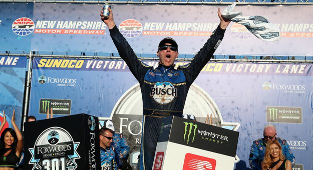 Visit Kevin Harvick ganó la Foxwoods Resort Casino 301 en el New Hampshire Speedway page