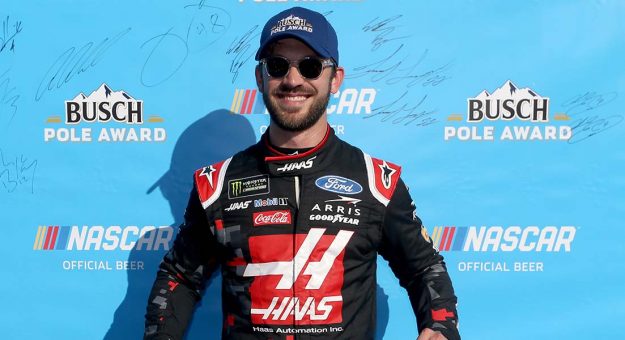 Visit Daniel Suárez ganó la Pole Position en Kentucky: 1-2 para Stewart-Haas page