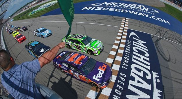 Visit Autos y pilotos para la Consumers Energy 400 en el Michigan International Speedway page