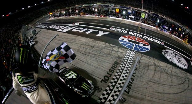 Visit Autos y Pilotos de la Cup Series para la Bristol Night Race page