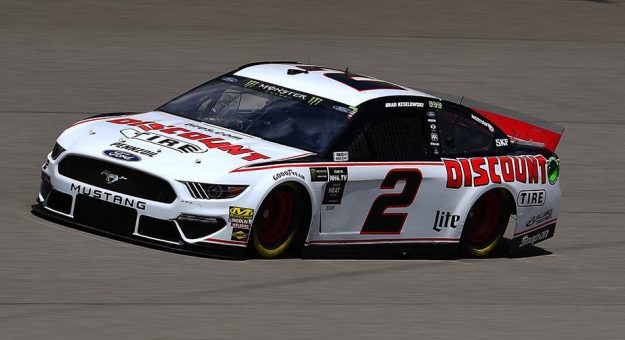 Visit Brad Keselowski ganó la Pole Positon en Michigan page