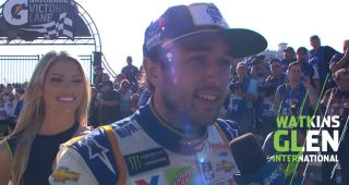 Elliott celebrates with dad, Rick Hendrick in Watkins Glen Victory Lane