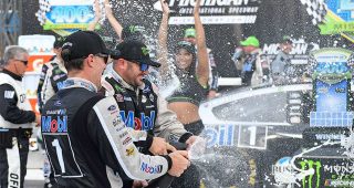Crew Call: No. 4 team details final pit stop — ‘Always nerve-racking’