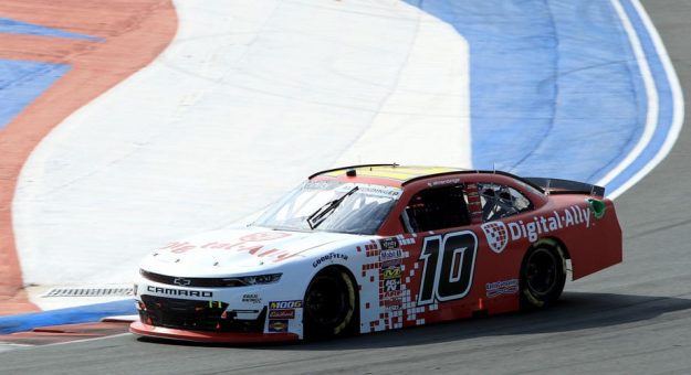 Visit AJ Allmendinger ganó carrera de los Playoffs de la Xfinity Series en el Roval page