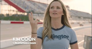 Darlington Rearview Mirror: Throwbacks galore, classic Southern 500 action