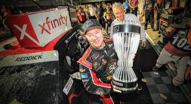 Visit Tyler Reddick apostó por la gasolina y ganó en Las Vegas page