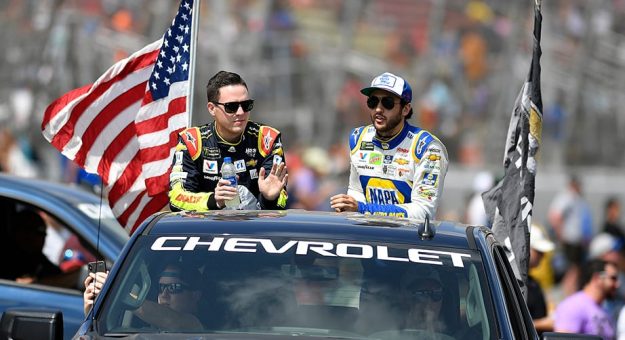 Visit Chase Elliott llega como el favorito a la carrera de los Playoffs en Dover page