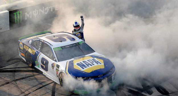 Visit Autos y Pilotos para la Drydene 400 en el Dover International Speedway page