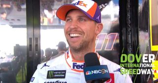 Hamlin wins Busch Pole Award at Dover, pokes fun at Larson
