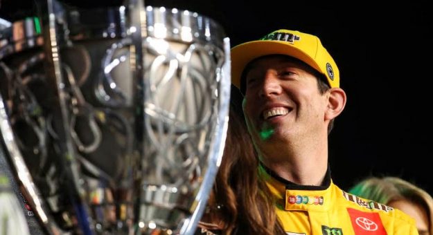 Visit Kyle Busch ganó la Ford EcoBoost 400 y el campeonato Cup Series 2019 page