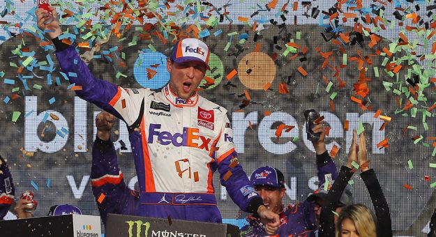 Visit ¿Por qué Denny Hamlin ganará el campeonato Monster Energy Series 2019? page