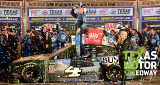 Recap: Harvick holds off Almirola for Texas win