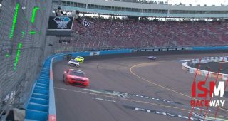 Allgaier wins at Phoenix for clutch Championship 4 bid