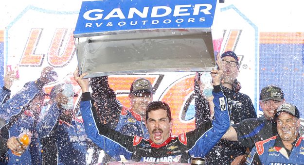 Visit Stewart Friesen ganó en Phoenix; listo el Championship 4 de la Truck Series page