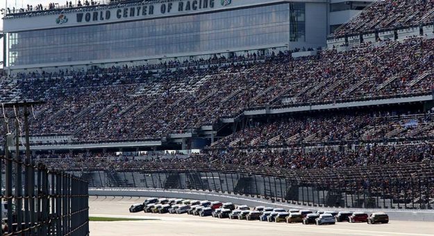 Visit Distancia para las etapas de temporada NASCAR 2020 page