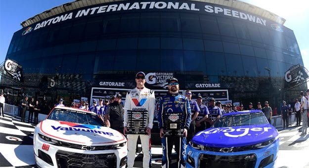 Visit Ricky Stenhouse Jr. ganó la Pole Position de la Daytona 500 2020 page