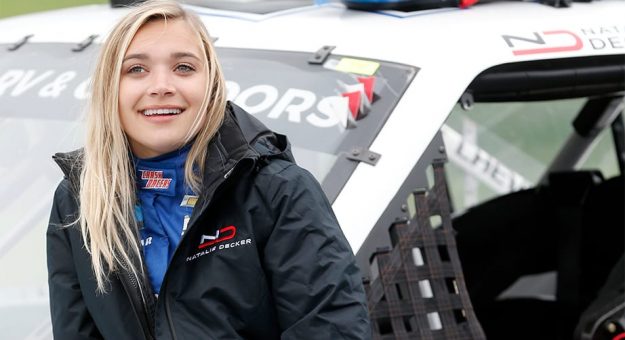 Visit Natalie Decker; el mejor puesto de una mujer en la historia de la Truck Series page
