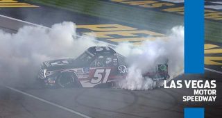 Hometown cooking for Kyle Busch with a big-time burnout