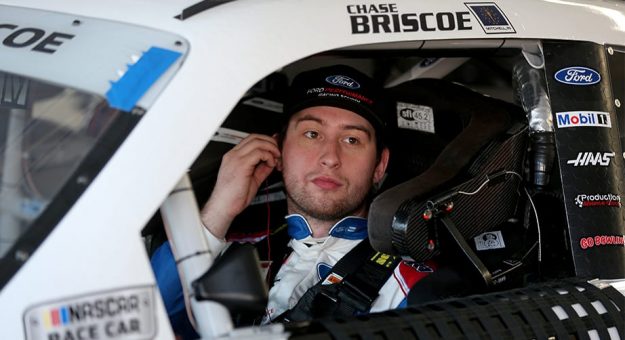 Visit La nueva ola de estrellas a la pelea en el Auto Club Speedway page
