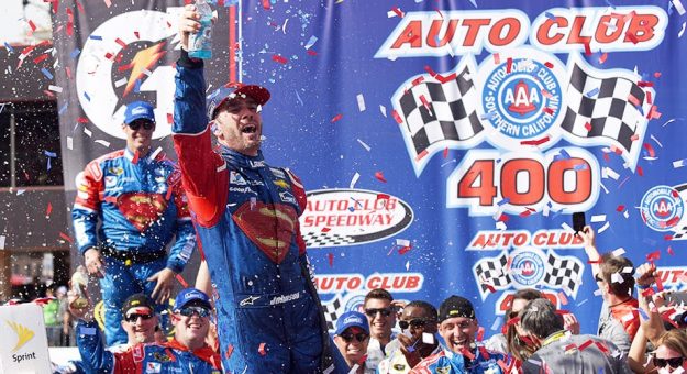 Visit Jimmie Johnson buscará reencontrar la magia perdida en Fontana page