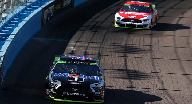 Visit Alex Bowman lidera el resurgimiento de Hendrick Motorsports page