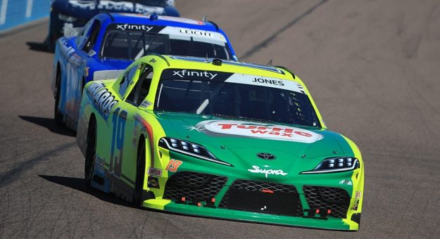Visit Brandon Jones superó a Kyle Busch para ganar en la Xfinity Series en Phoenix page