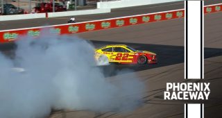 ‘Now that’s a burnout:’ Logano celebrates Phoenix in style