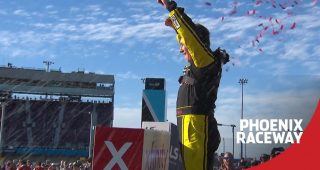 Brandon Jones passes Kyle Busch for Xfinity Series win at Phoenix