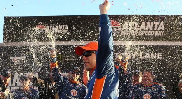 Visit Favoritos de los apostadores para la carrera de la Cup Series en Atlanta page