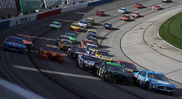Visit Autos y pilotos para la Folds of Honor QuikTrip 500 en el Atlanta Motor Speedway page