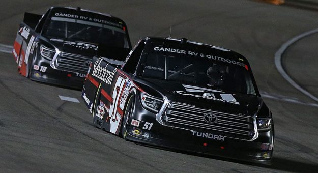 Visit Todos contra Kyle Busch en la Gander Trucks Series en Atlanta page