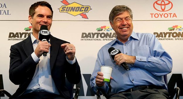 Visit Jeff Gordon competirá en carrera virtual de la iRacing en Talladega page