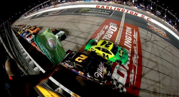 Visit ¿Cómo serán las primeras vueltas en el regreso en el Darlington Raceway? page