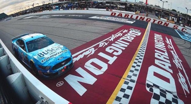 Visit Kevin Harvick entre los pilotos con más victorias en la historia de la NASCAR page