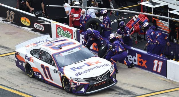 Visit La NASCAR suspendió a miembros del equipo No. 11 de Denny Hamlin page