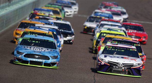 Visit La Dixie Vodka 400 en Homestead-Miami camino a la Championship 4 en Phoenix page