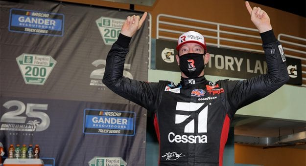 Visit Kyle Busch ganó la Baptist Health 200 de la Truck Series en Miami page