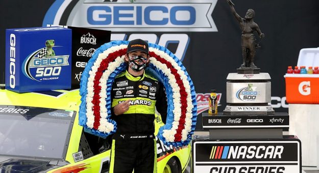 Visit Ryan Blaney ganó la GEICO 500 en over time en Talladega page