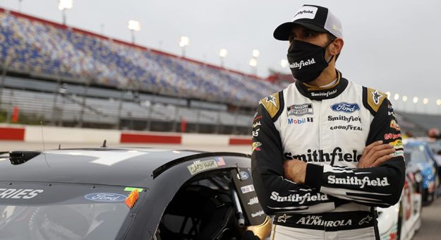 Visit Aric Almirola arrancará desde la Pole Position el sábado en el Pocono Raceway page