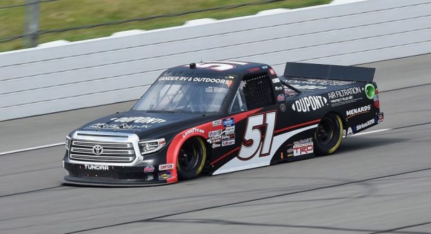 Visit Brandon Jones ganó la carrera de la Gander Trucks Series en Pocono page