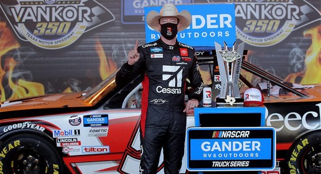 Visit Kyle Busch ganó la carrera de la Gander Trucks Series 2020 en Texas page