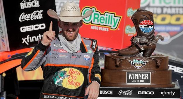 Visit Austin Dillon ganó la O’Reilly Auto Parts 500 de la Cup Series en Texas page